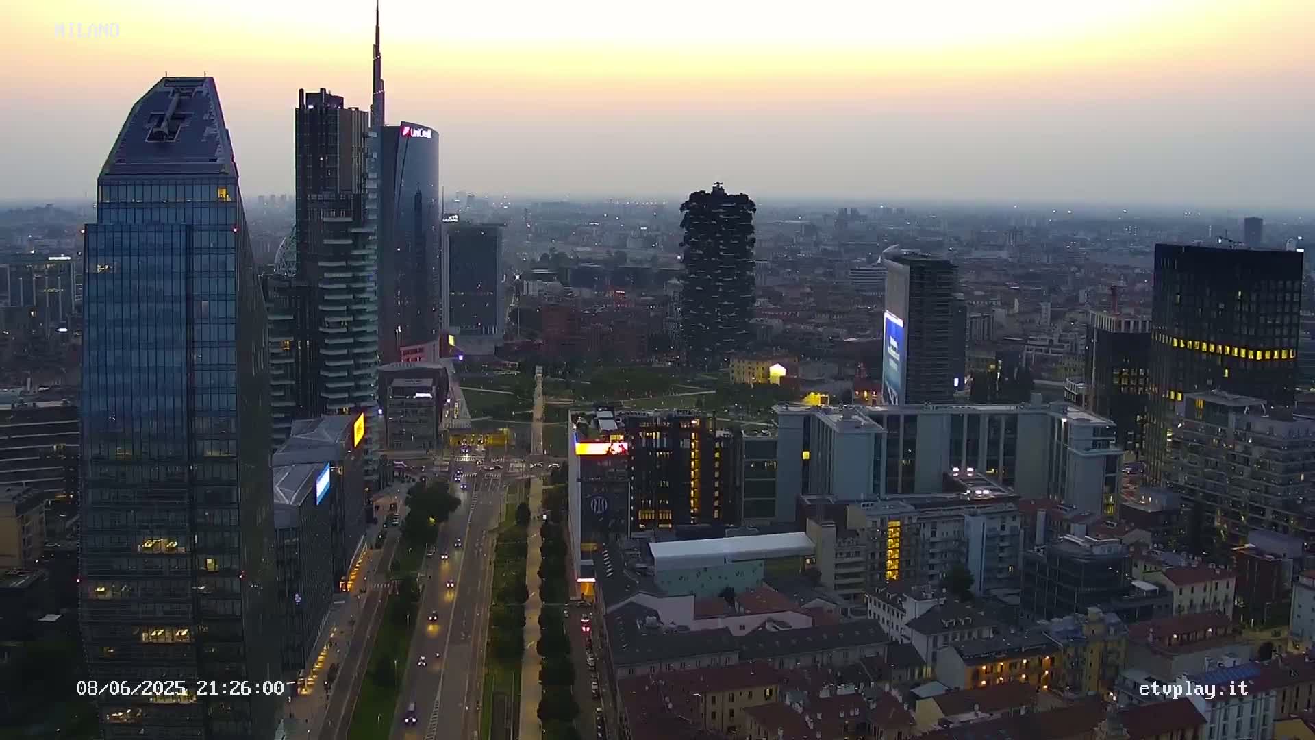 Milano City, Milan Skyline Live Cam - Lombardy, Italy