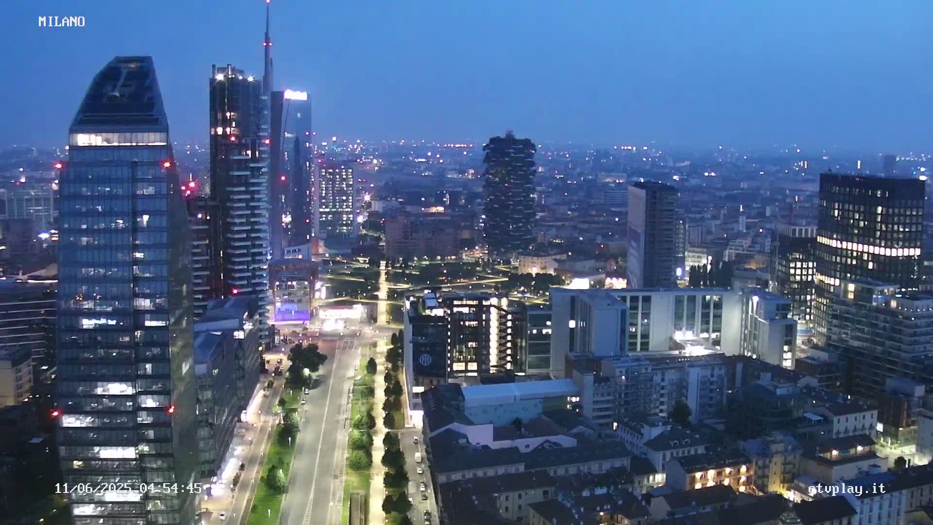 Milano City, Milan Skyline Live Cam - Lombardy, Italy