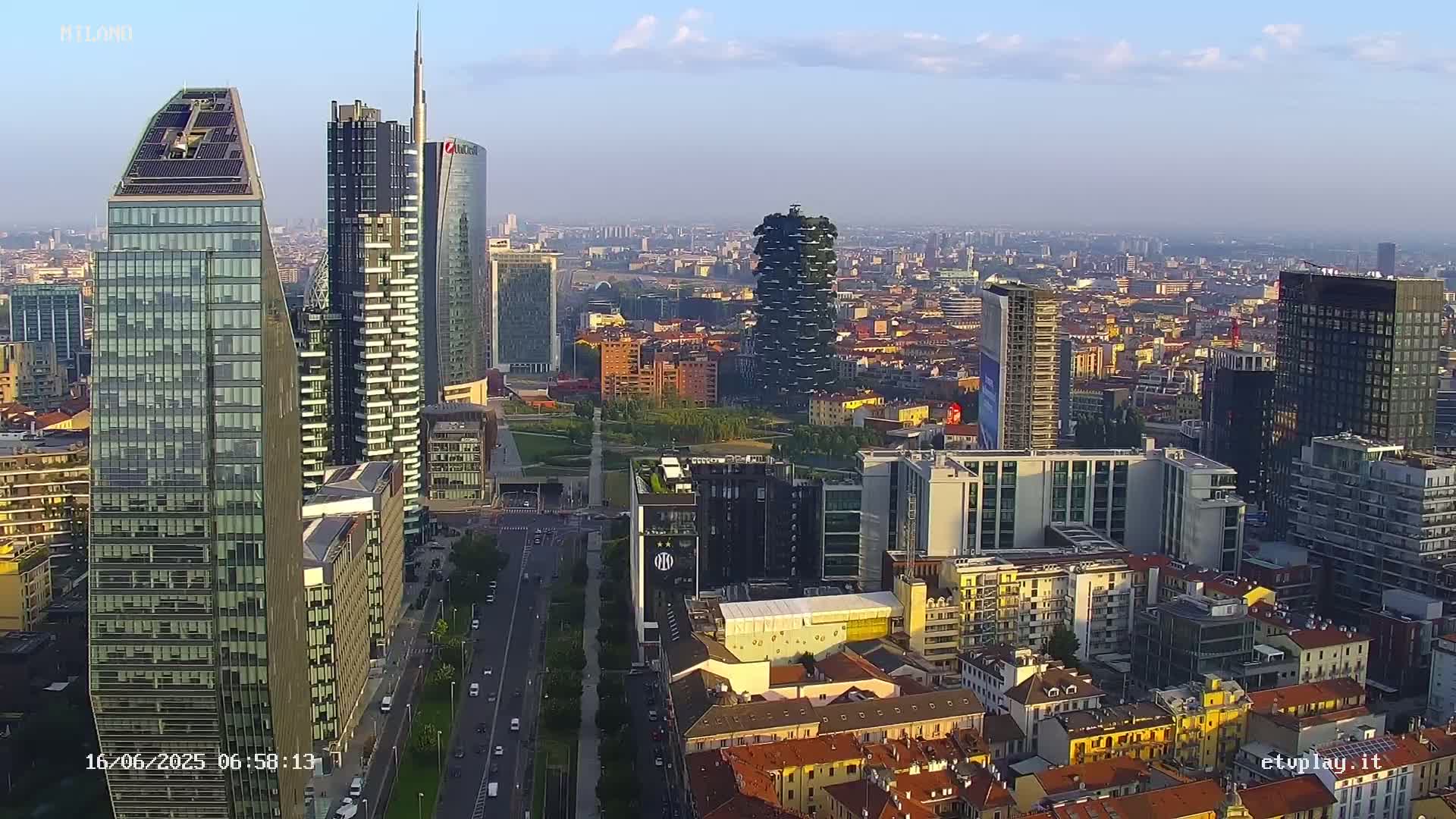 Milano City, Milan Skyline Live Cam - Lombardy, Italy