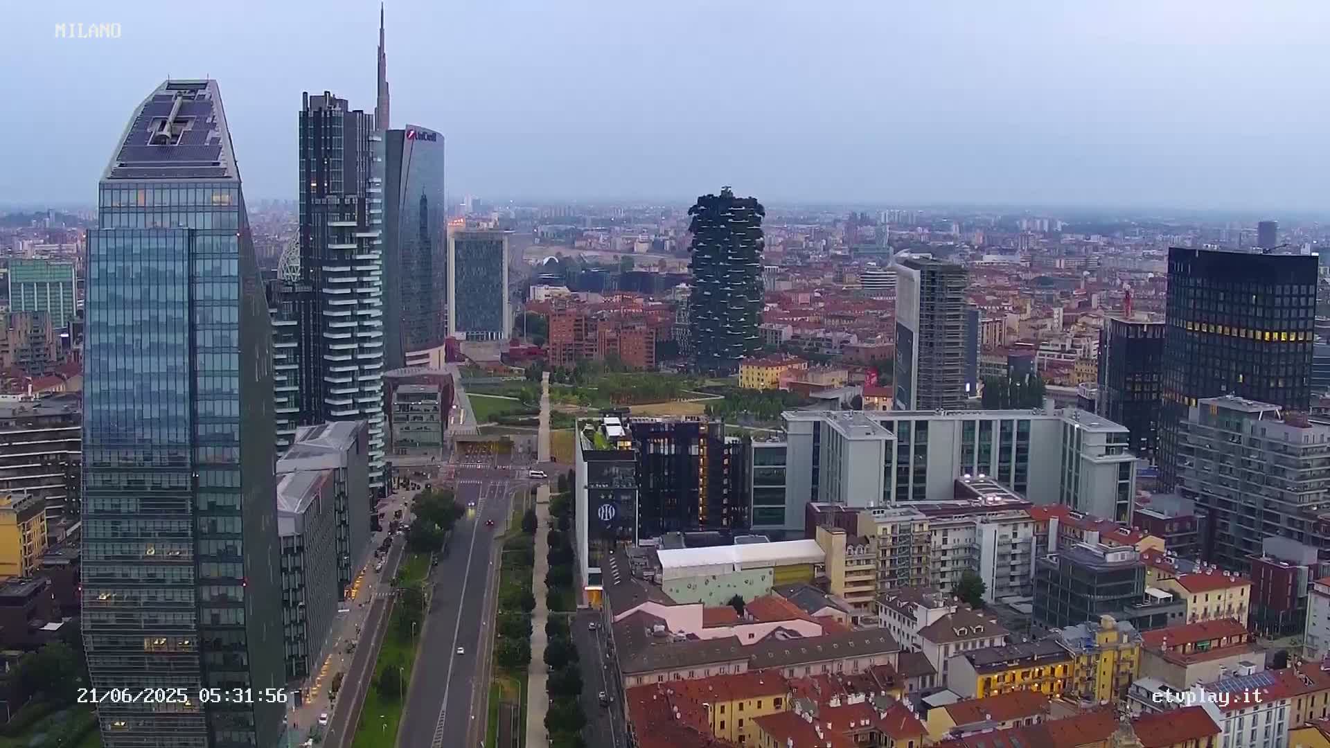 Milano City, Milan Skyline Live Cam - Lombardy, Italy