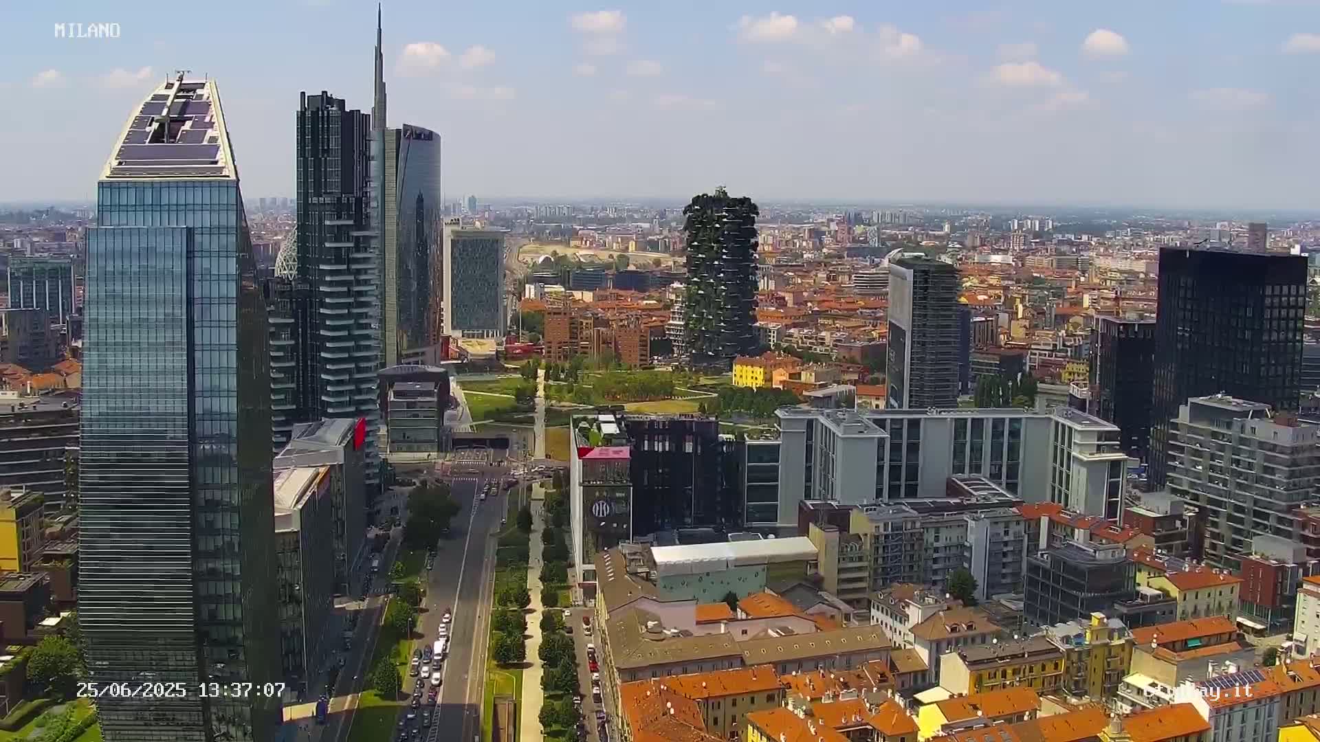 Milano City, Milan Skyline Live Cam - Lombardy, Italy