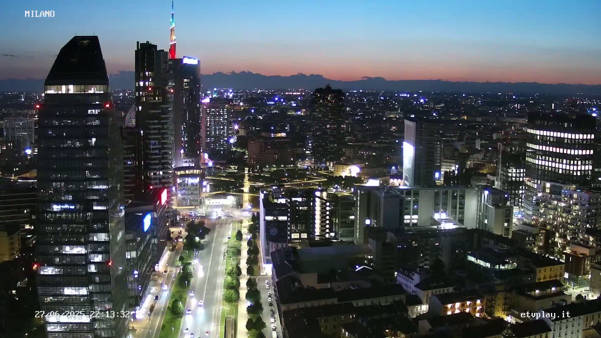 Milano City, Milan Skyline Live Cam - Lombardy, Italy