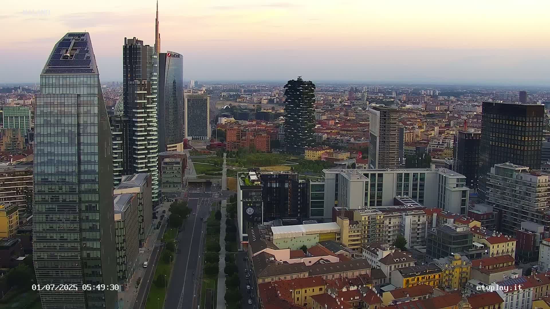 Milano City, Milan Skyline Live Cam - Lombardy, Italy