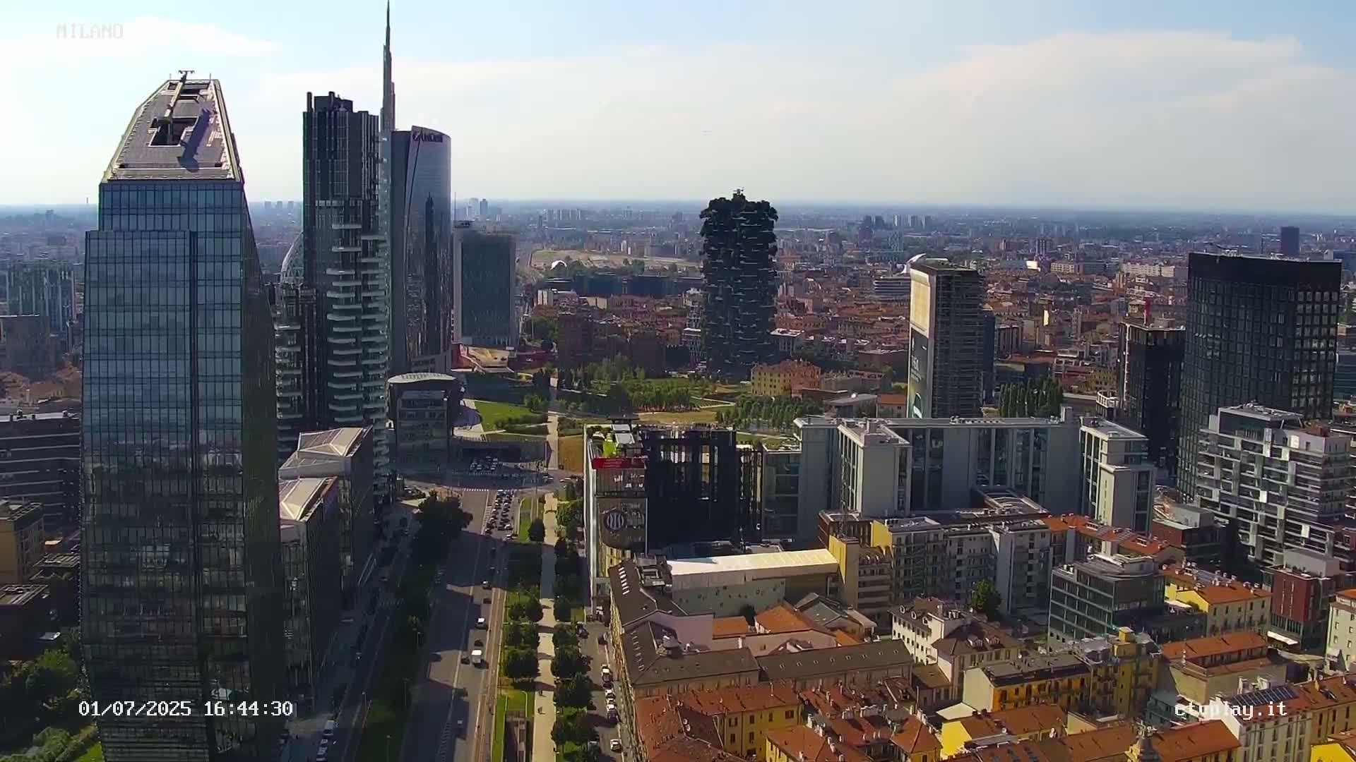 Milano City, Milan Skyline Live Cam - Lombardy, Italy