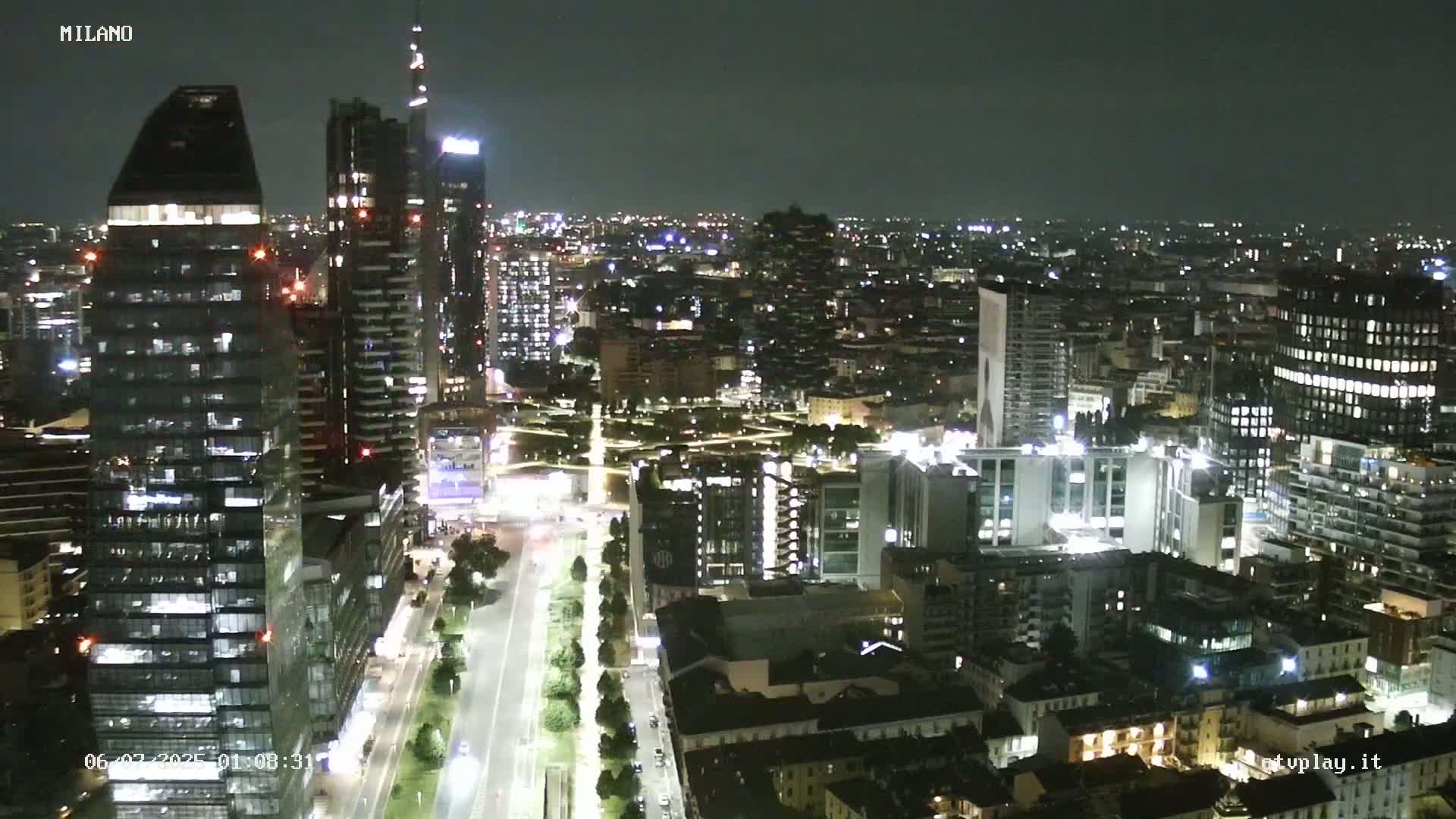 Milano City, Milan Skyline Live Cam - Lombardy, Italy