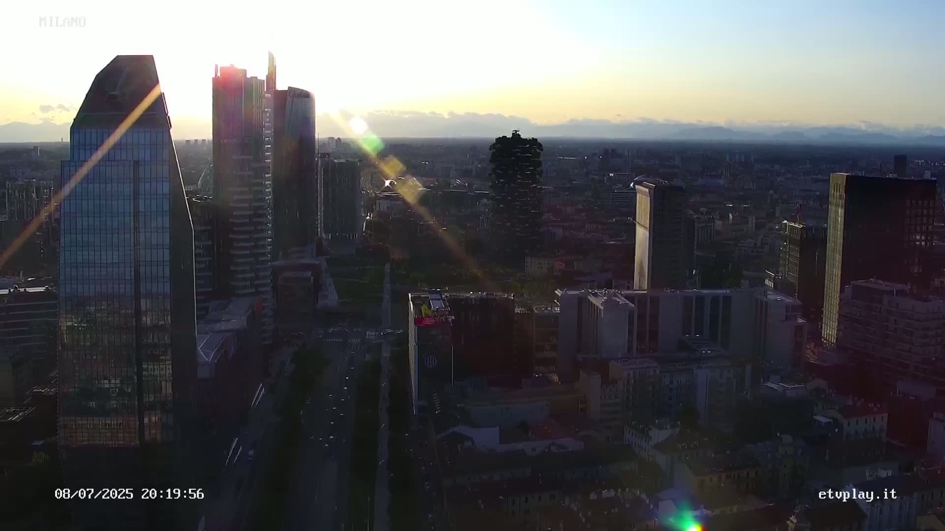 Milano City, Milan Skyline Live Cam - Lombardy, Italy