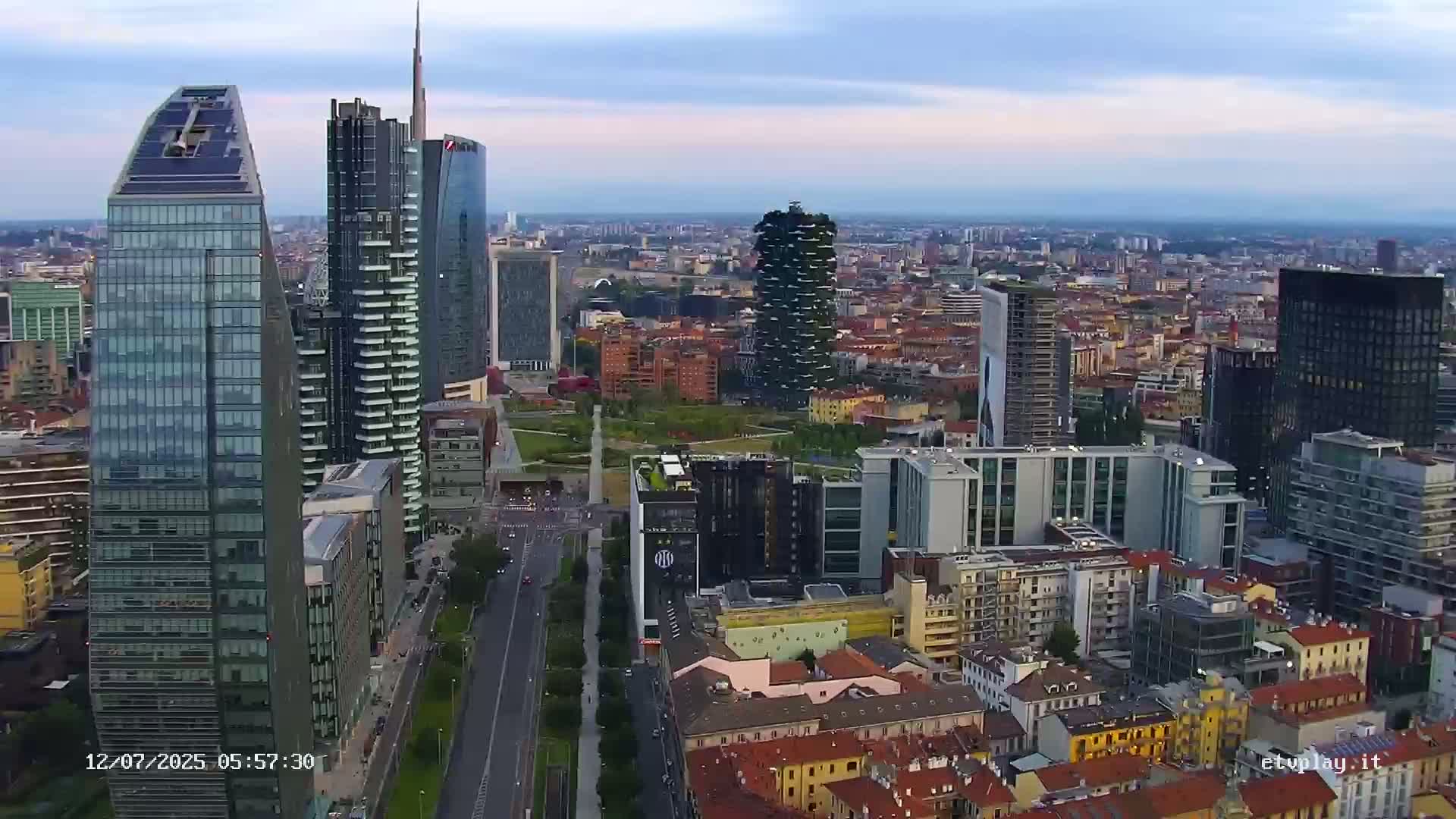Milano City, Milan Skyline Live Cam - Lombardy, Italy