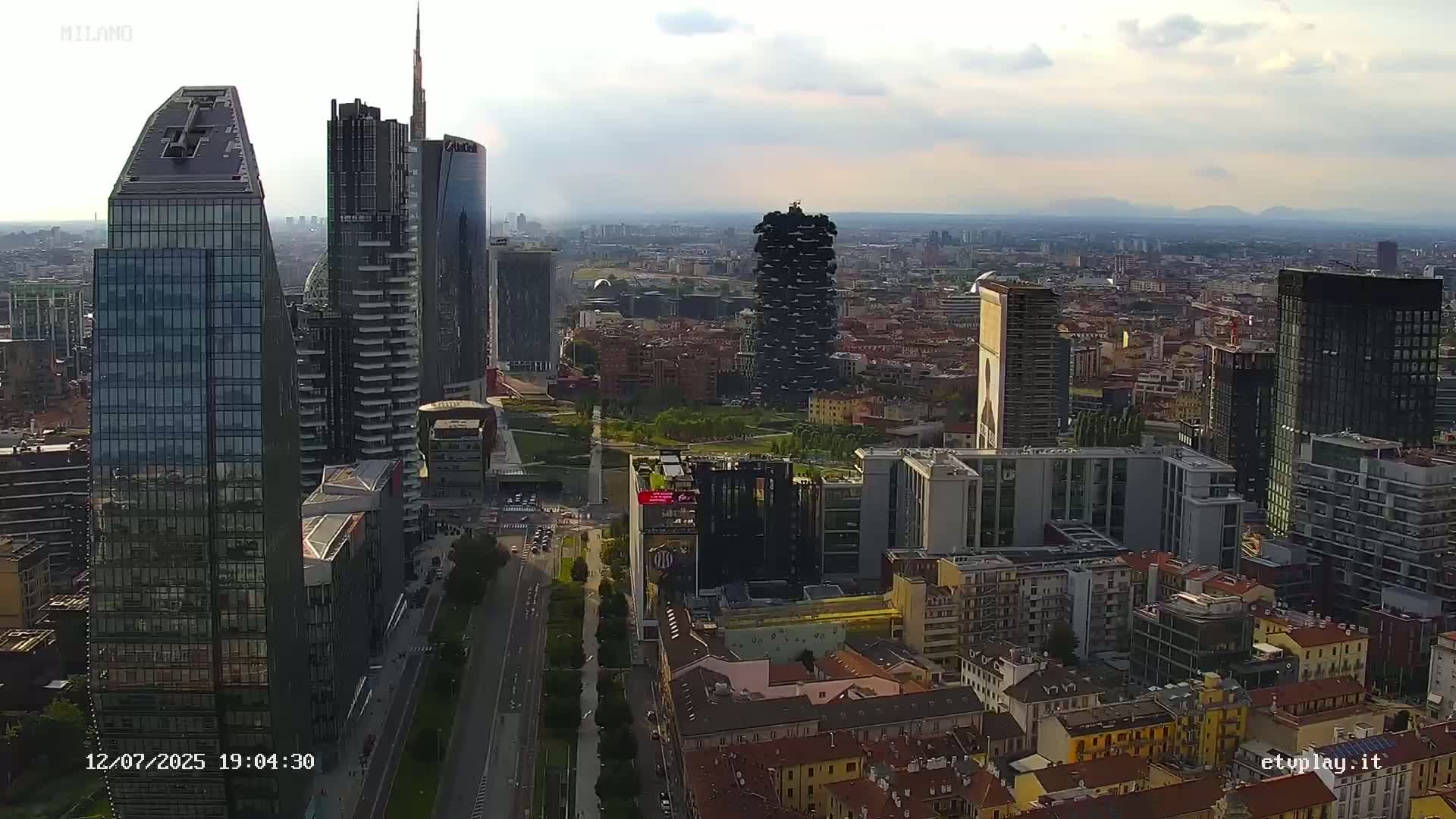 Milano City, Milan Skyline Live Cam - Lombardy, Italy
