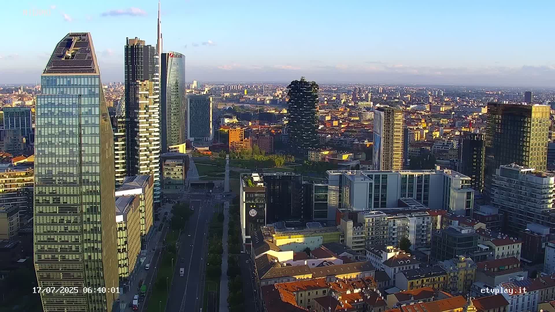 Milano City, Milan Skyline Live Cam - Lombardy, Italy