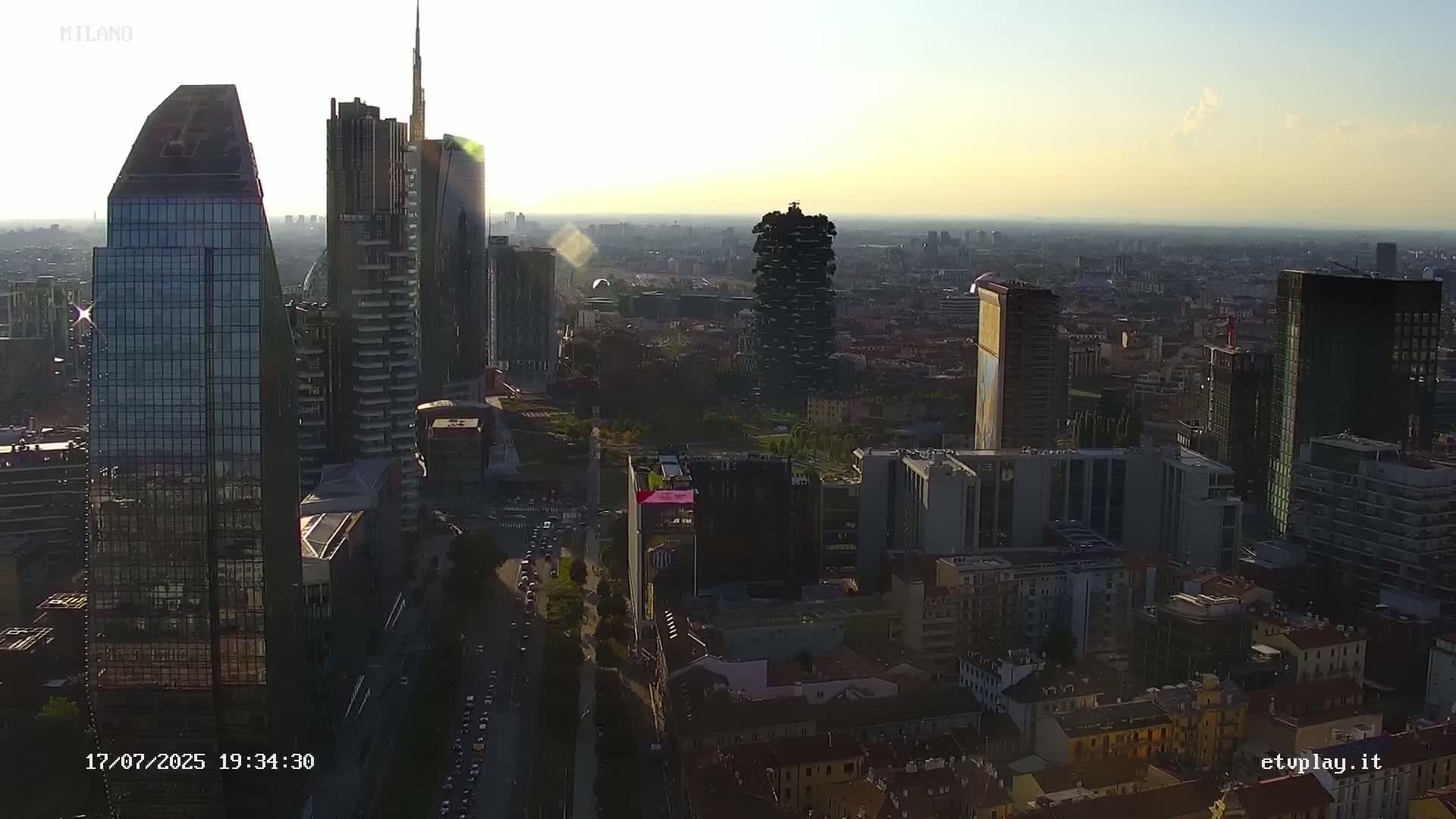 Milano City, Milan Skyline Live Cam - Lombardy, Italy