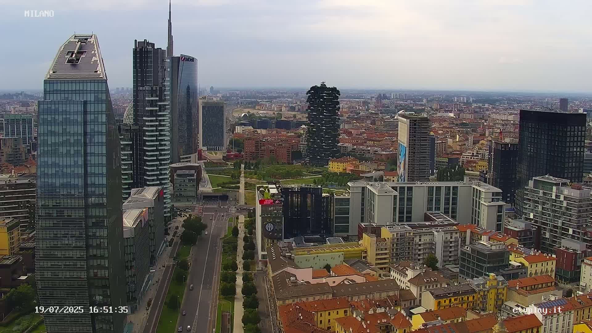 Milano City, Milan Skyline Live Cam - Lombardy, Italy