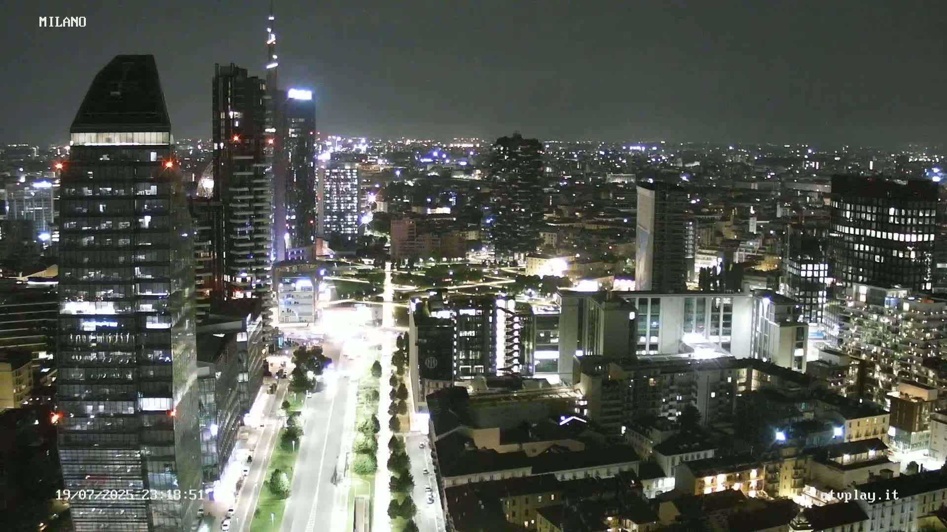 Milano City, Milan Skyline Live Cam - Lombardy, Italy
