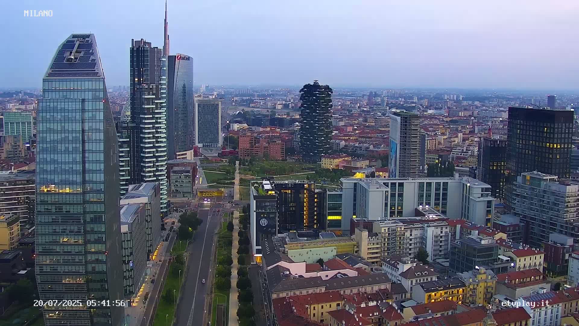 Milano City, Milan Skyline Live Cam - Lombardy, Italy