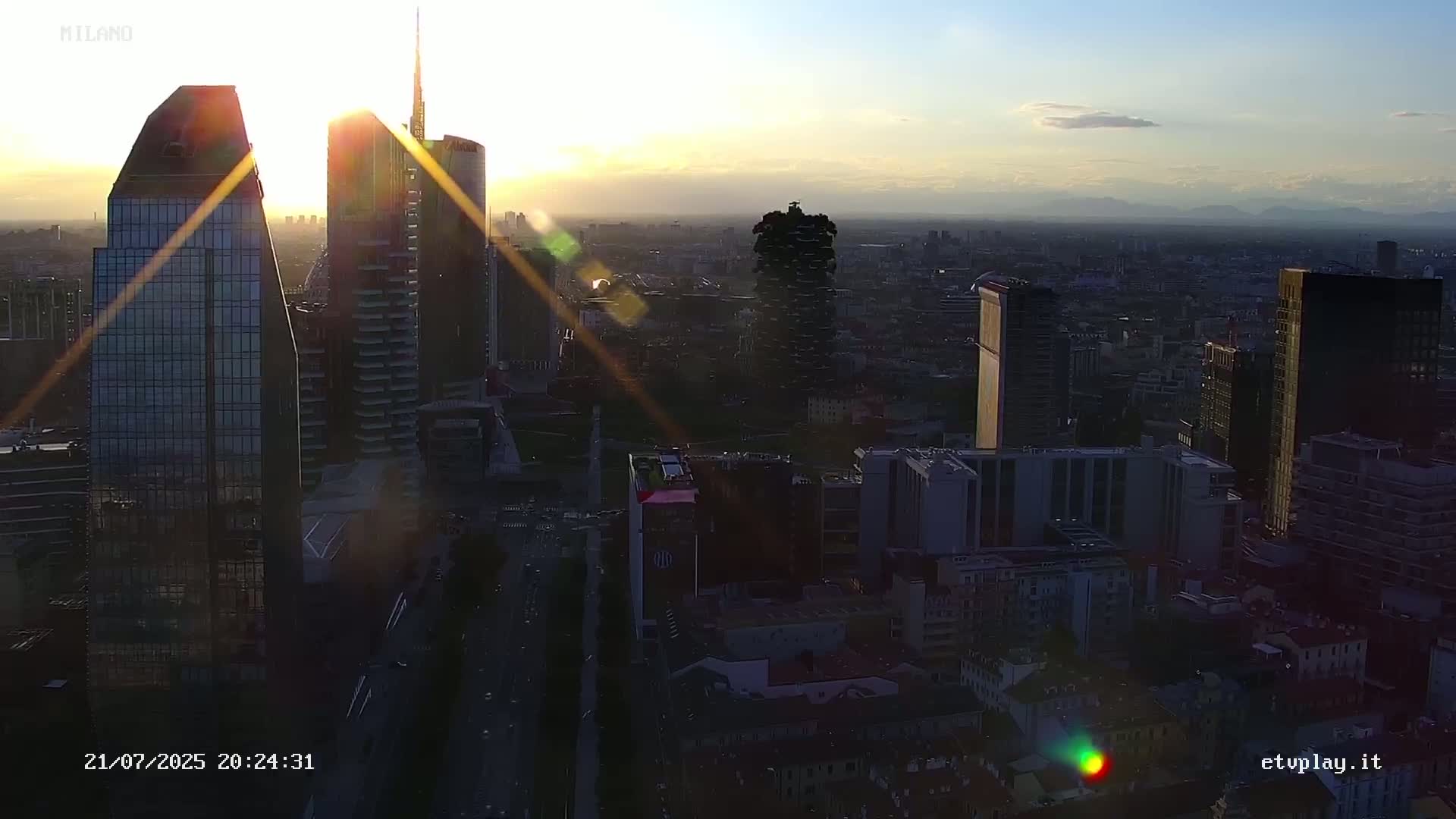 Milano City, Milan Skyline Live Cam - Lombardy, Italy