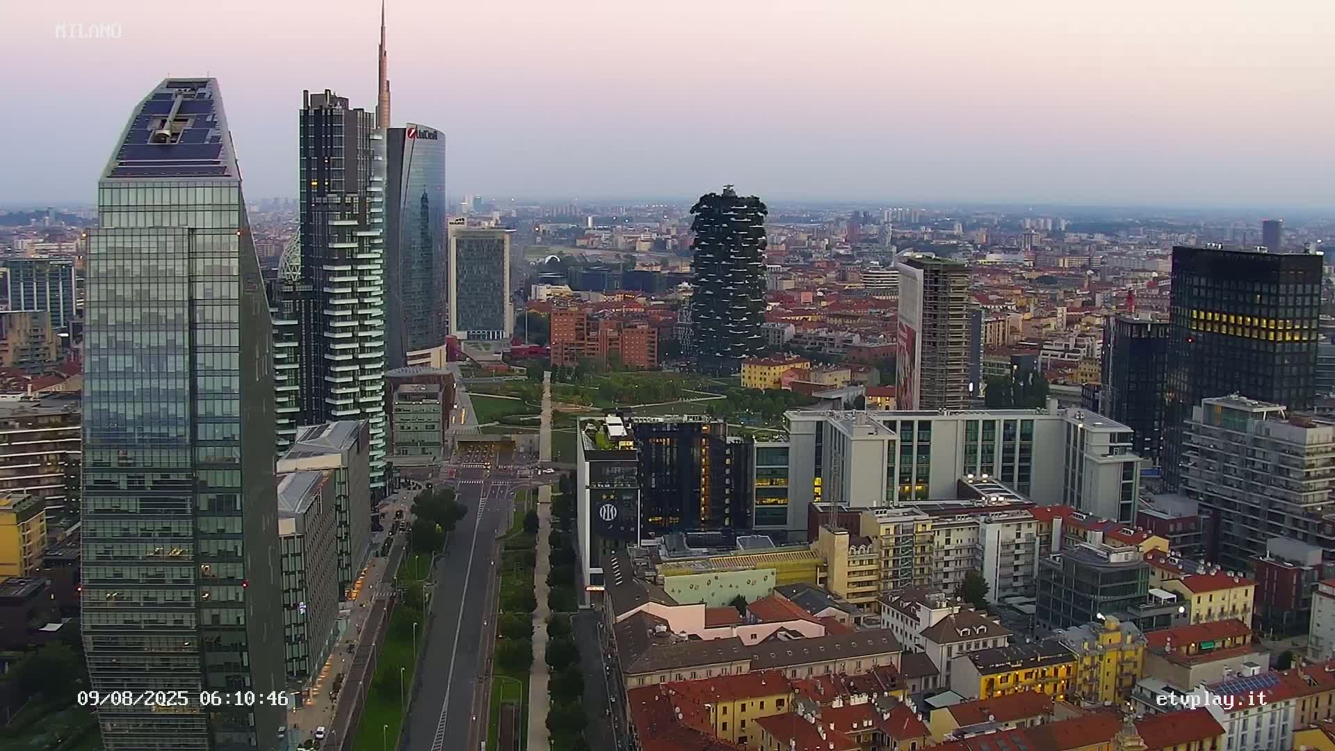 Milano City, Milan Skyline Live Cam - Lombardy, Italy