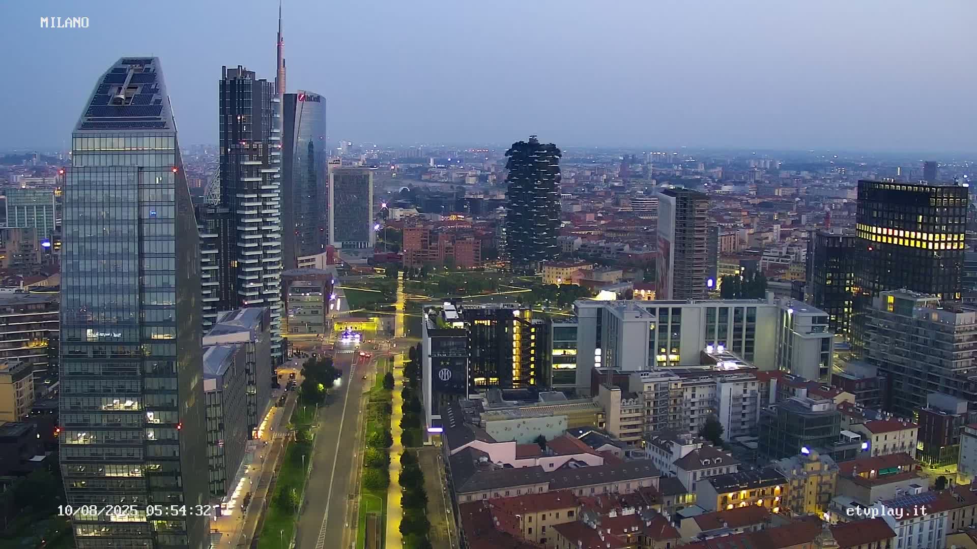 Milano City, Milan Skyline Live Cam - Lombardy, Italy