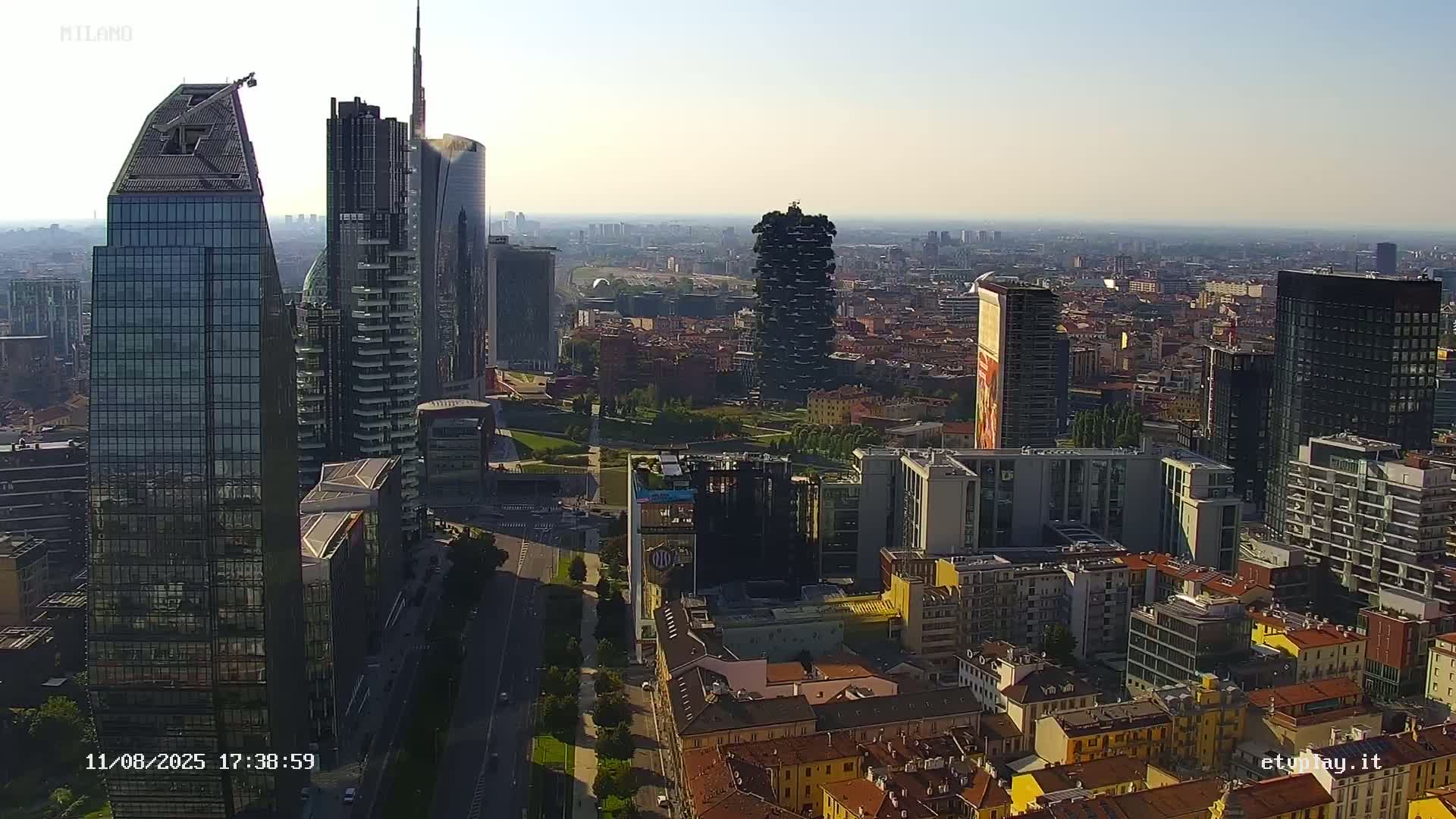 Milano City, Milan Skyline Live Cam - Lombardy, Italy