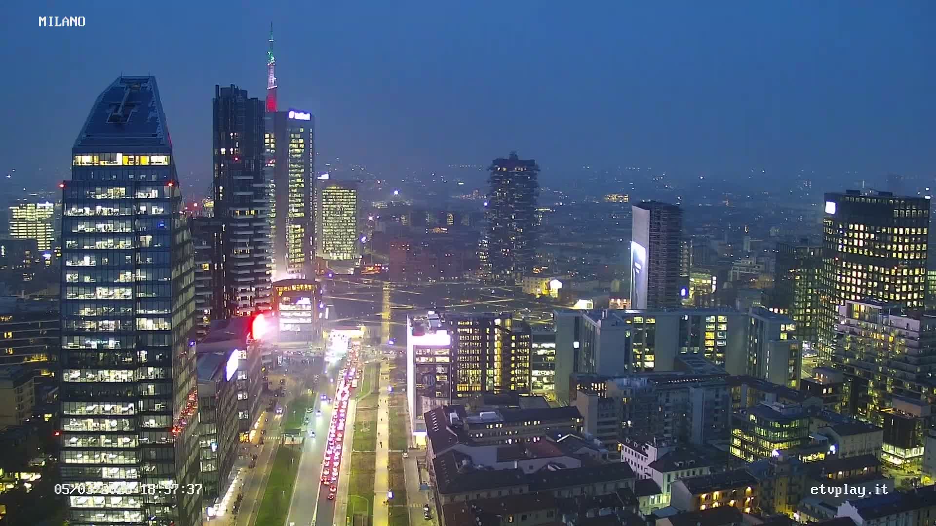 Milano City, Milan Skyline Live Cam - Lombardy, Italy
