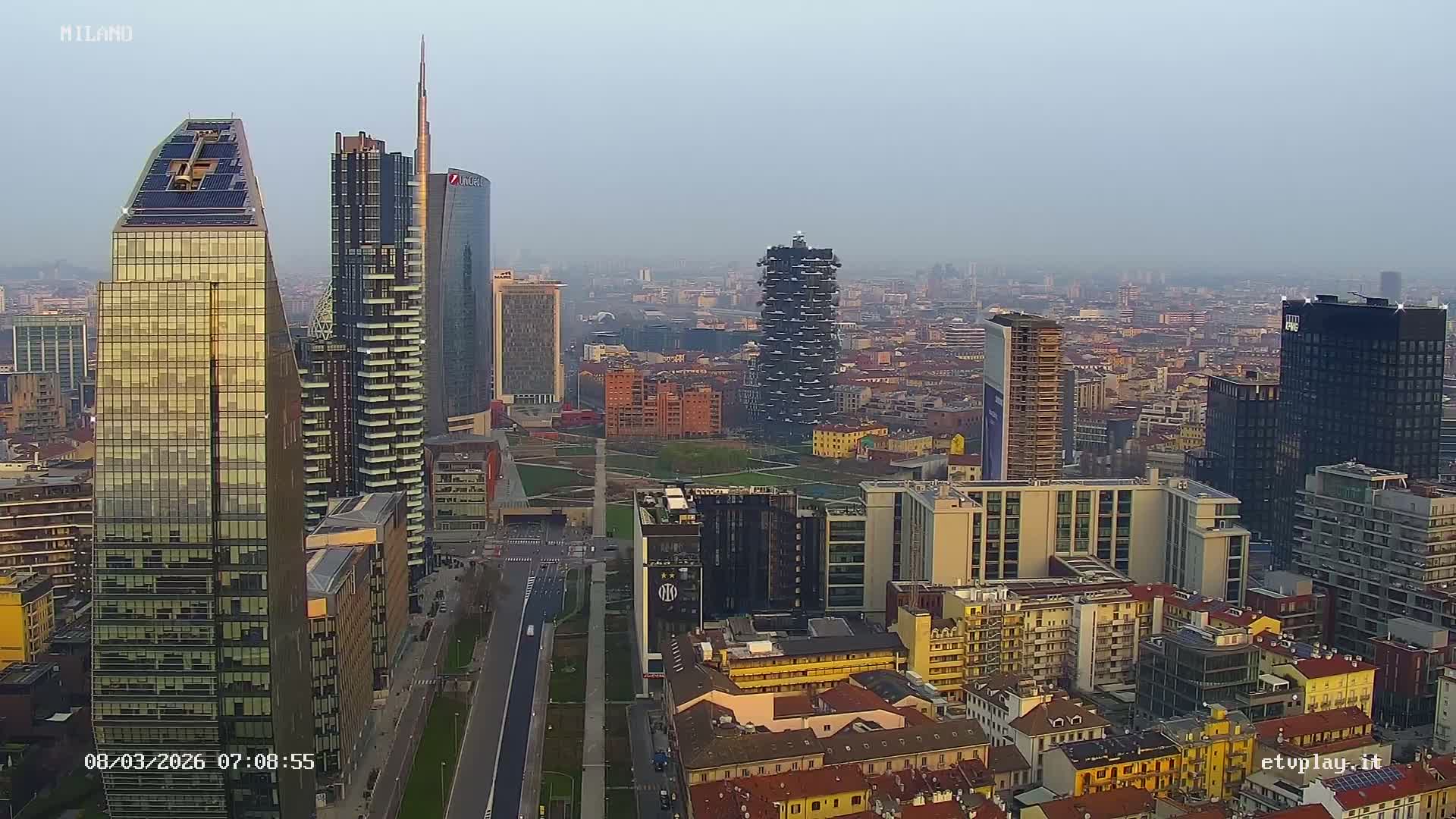 Milano City, Milan Skyline Live Cam - Lombardy, Italy