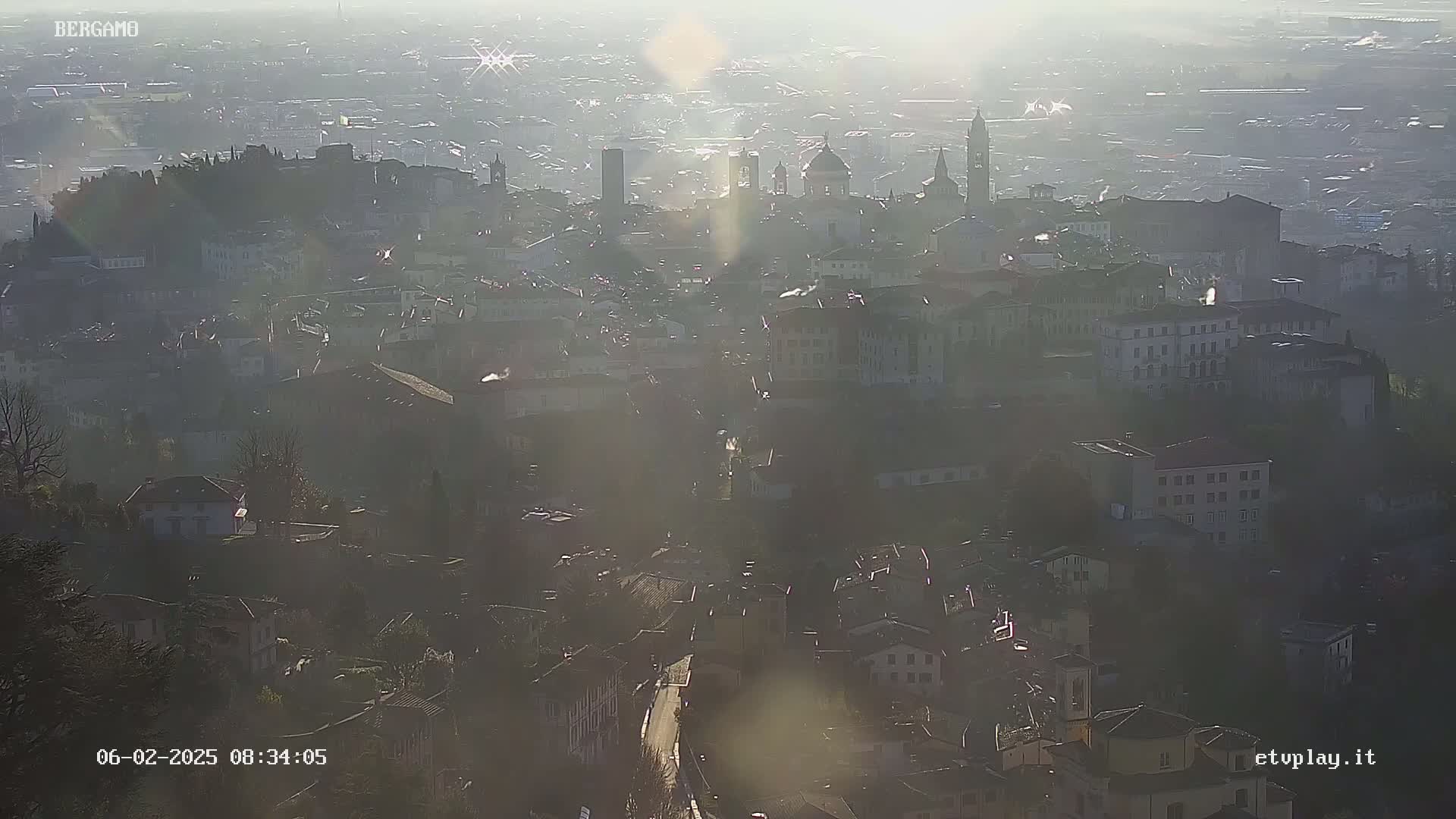Bergamo City Skyline Live Cam - Bergamo,Lombardy, Italy