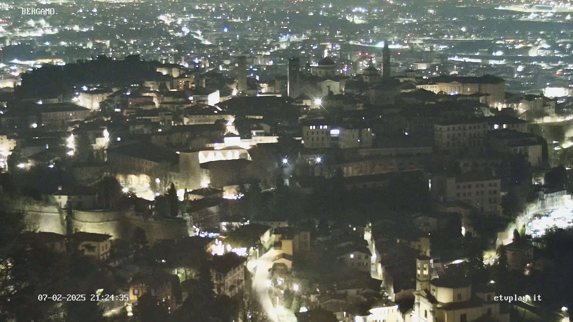 Bergamo City Skyline Live Cam - Bergamo,Lombardy, Italy