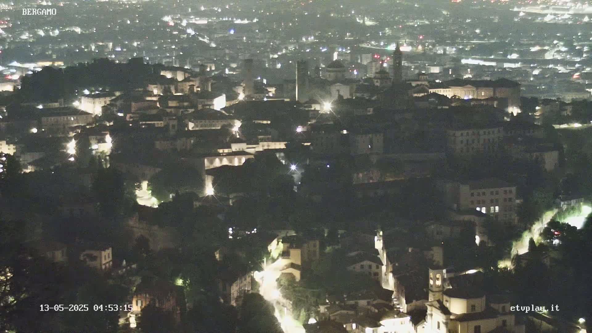 Bergamo City Skyline Live Cam - Bergamo,Lombardy, Italy