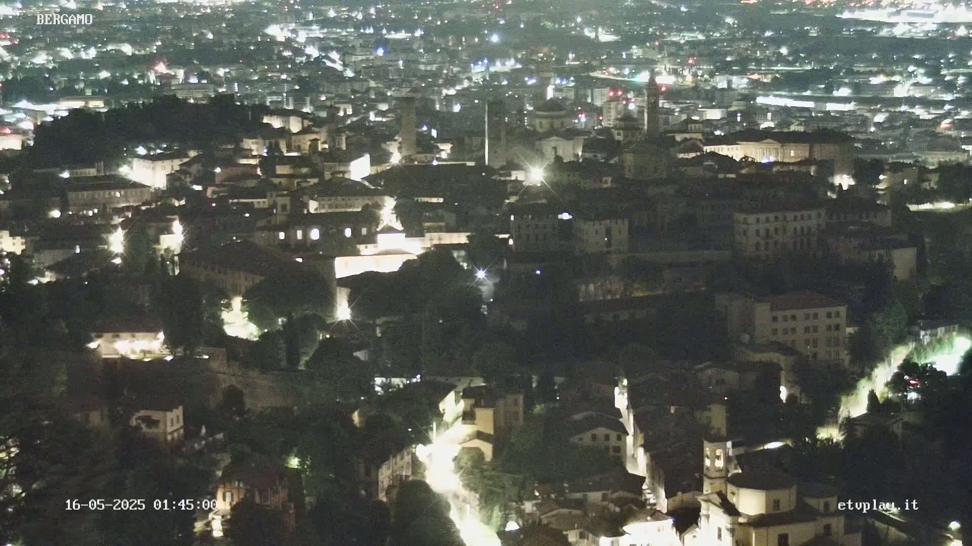 Bergamo City Skyline Live Cam - Bergamo,Lombardy, Italy