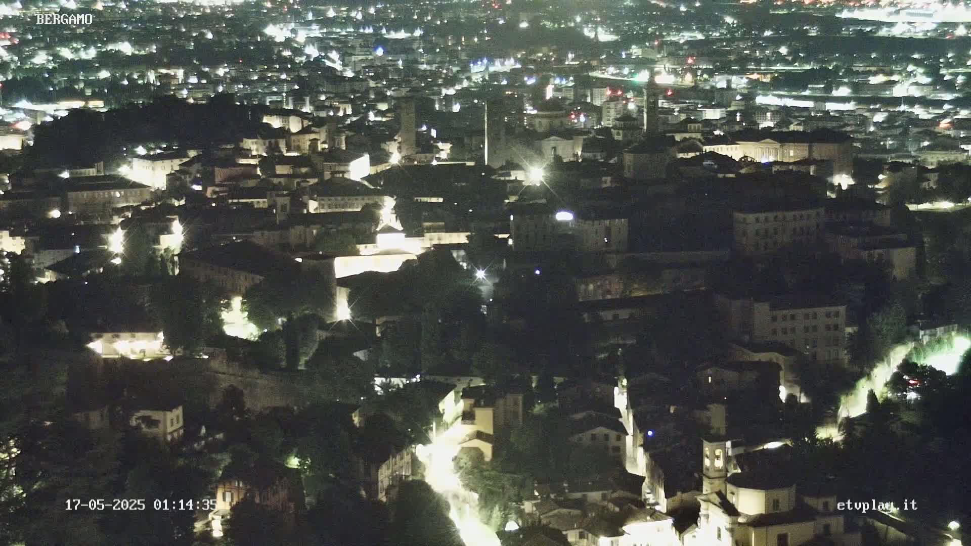 Bergamo City Skyline Live Cam - Bergamo,Lombardy, Italy