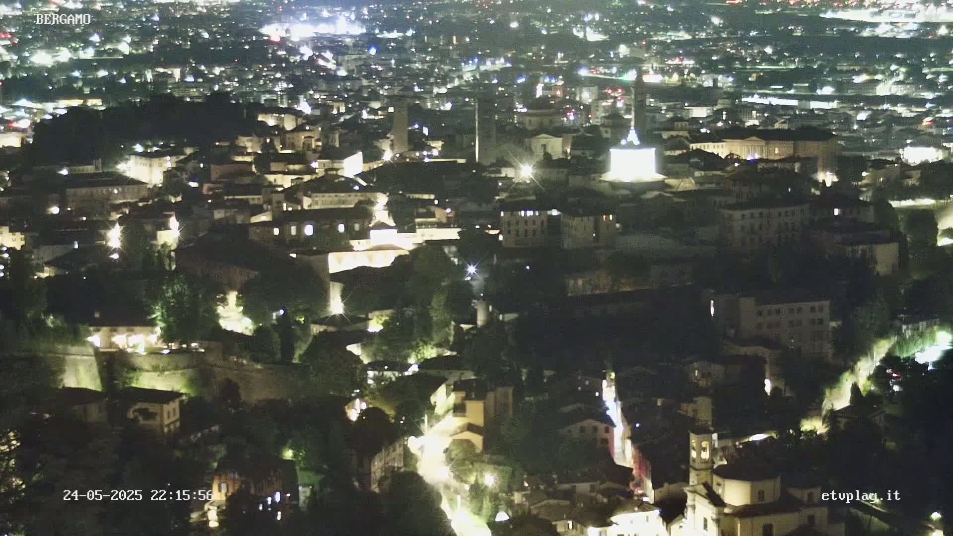 Bergamo City Skyline Live Cam - Bergamo,Lombardy, Italy