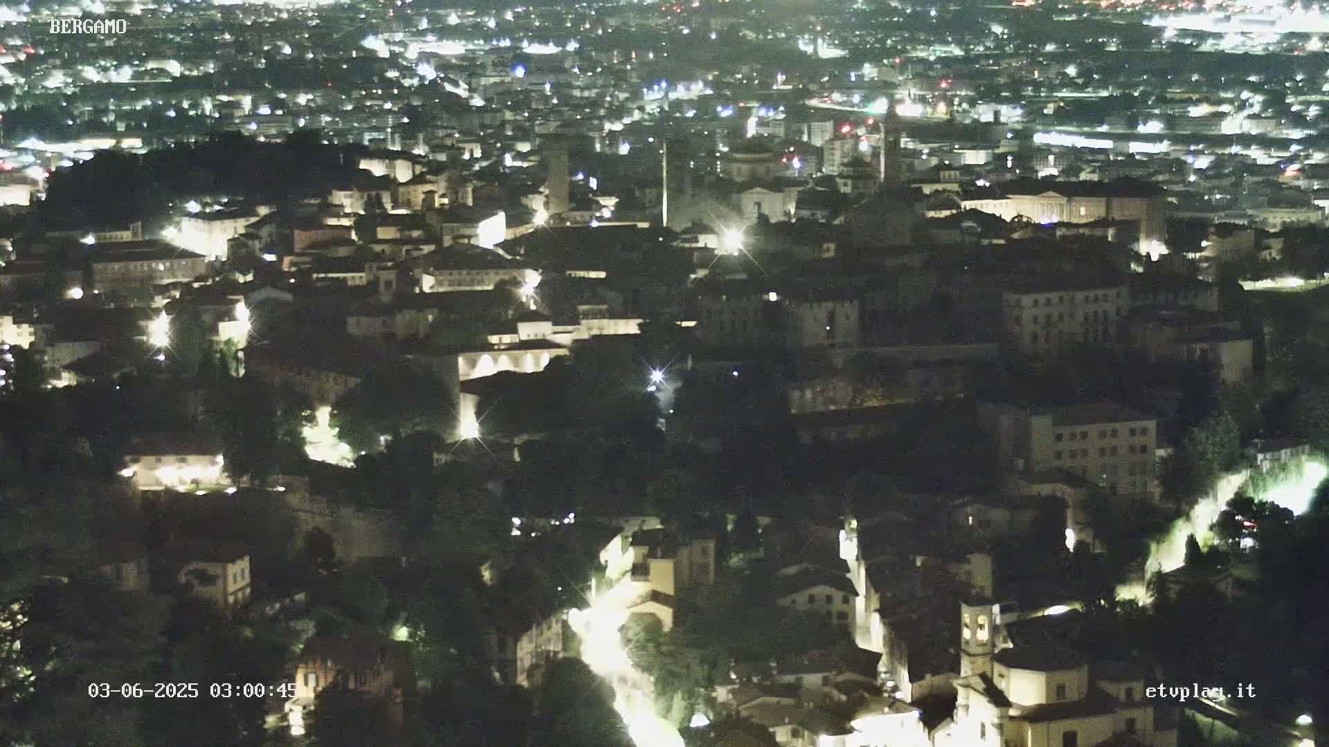 Bergamo City Skyline Live Cam - Bergamo,Lombardy, Italy