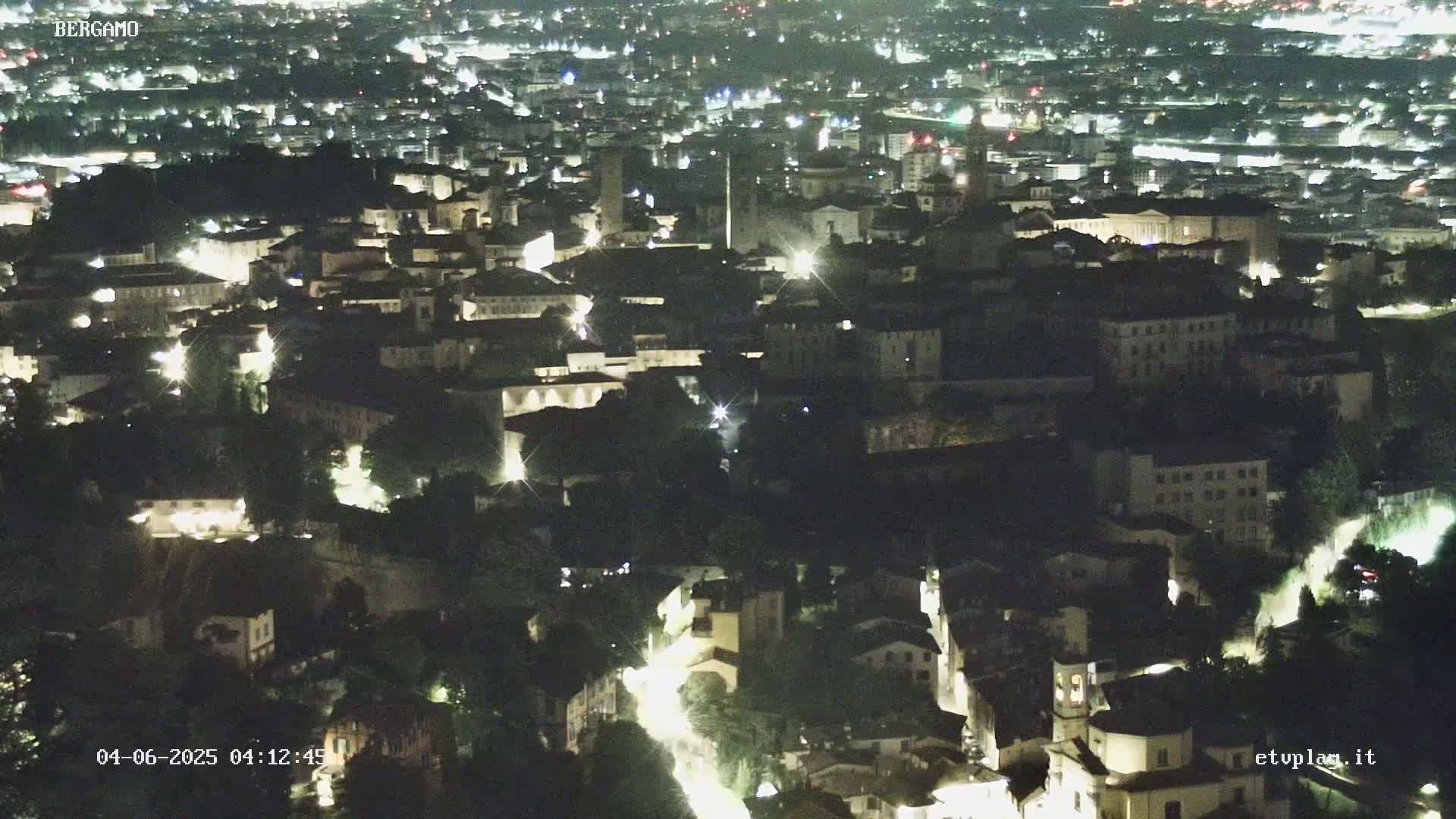 Bergamo City Skyline Live Cam - Bergamo,Lombardy, Italy