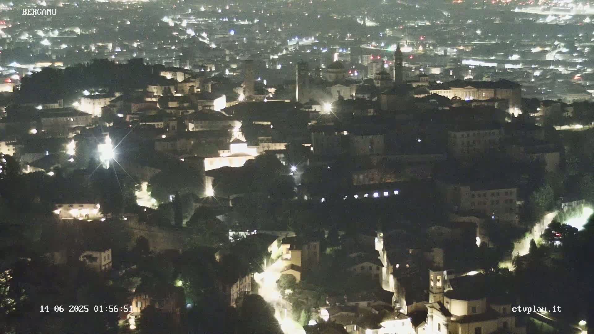 Bergamo City Skyline Live Cam - Bergamo,Lombardy, Italy