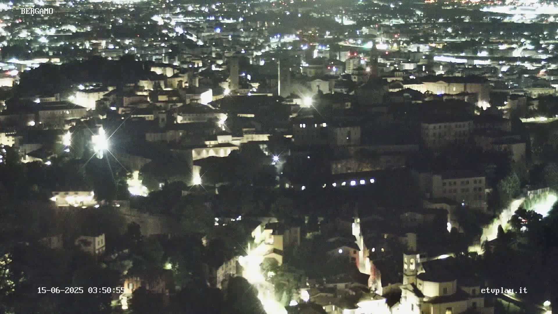Bergamo City Skyline Live Cam - Bergamo,Lombardy, Italy
