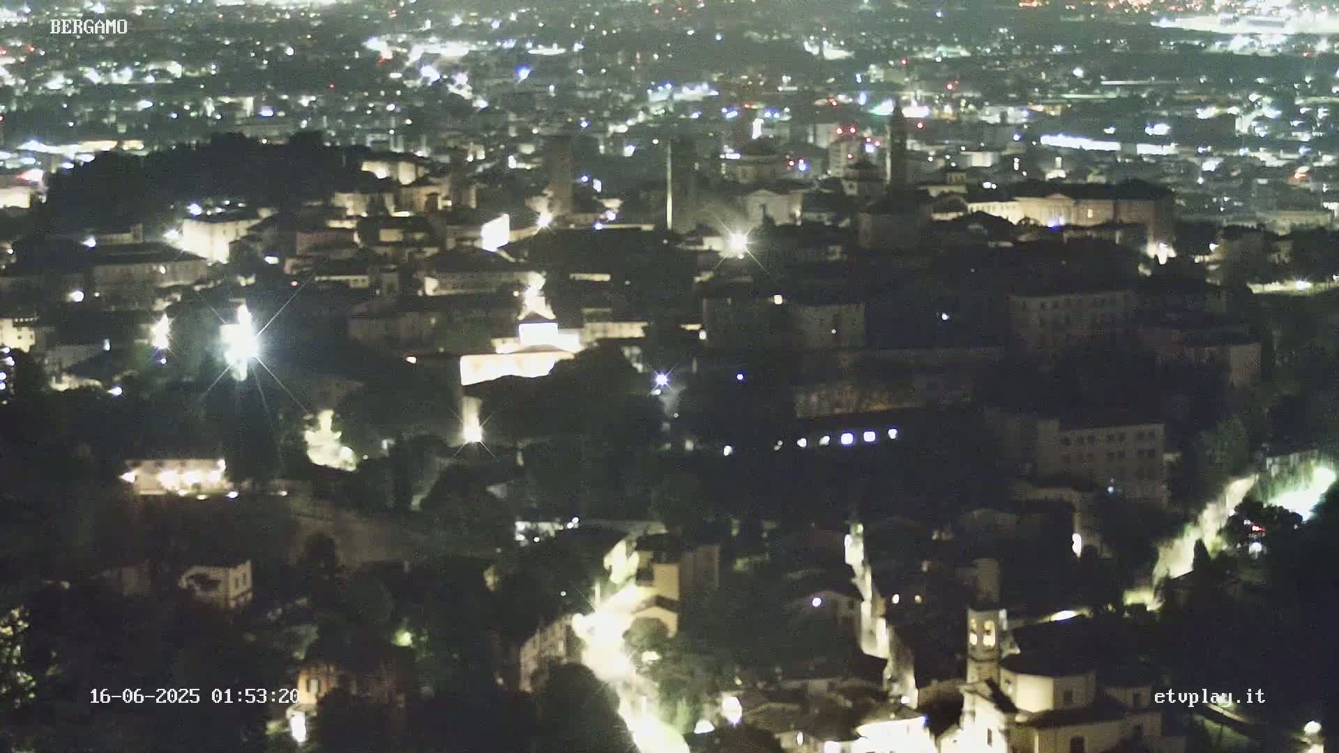 Bergamo City Skyline Live Cam - Bergamo,Lombardy, Italy