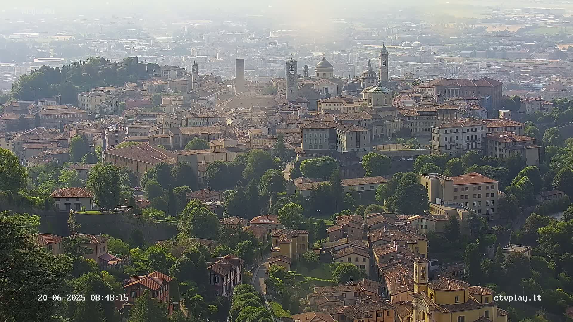 Bergamo City Skyline Live Cam - Bergamo,Lombardy, Italy