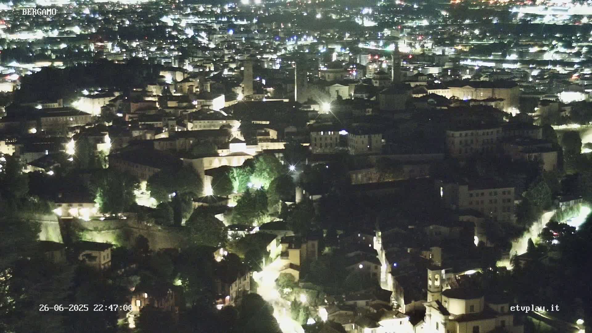 Bergamo City Skyline Live Cam - Bergamo,Lombardy, Italy