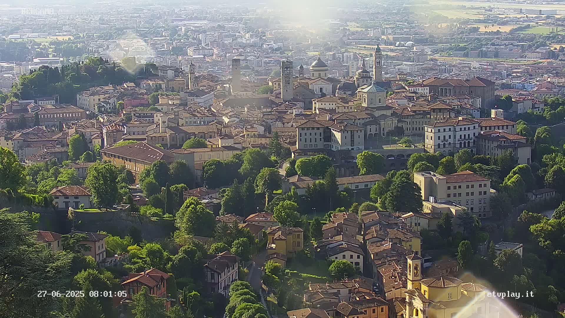 Bergamo City Skyline Live Cam - Bergamo,Lombardy, Italy