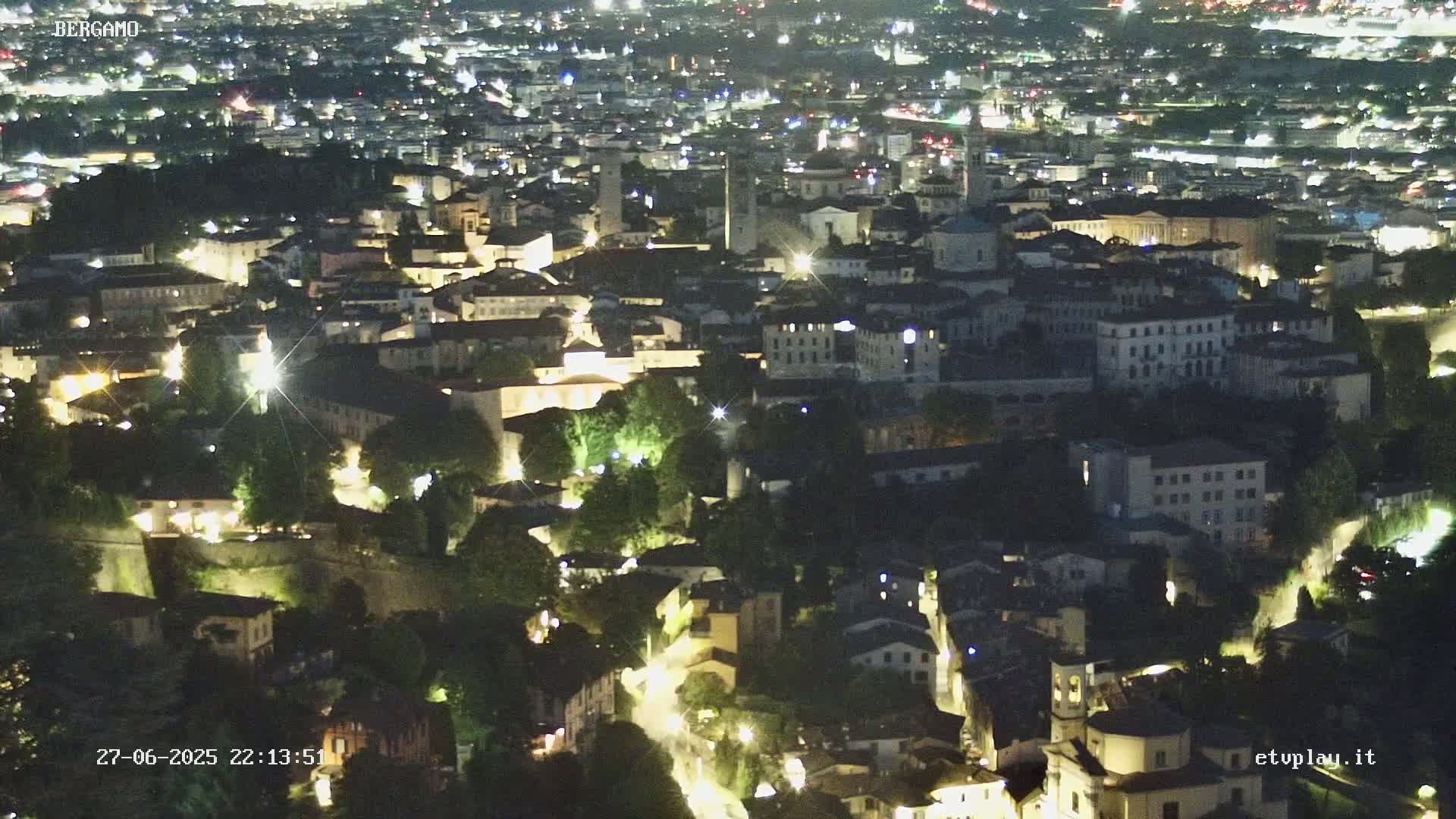 Bergamo City Skyline Live Cam - Bergamo,Lombardy, Italy