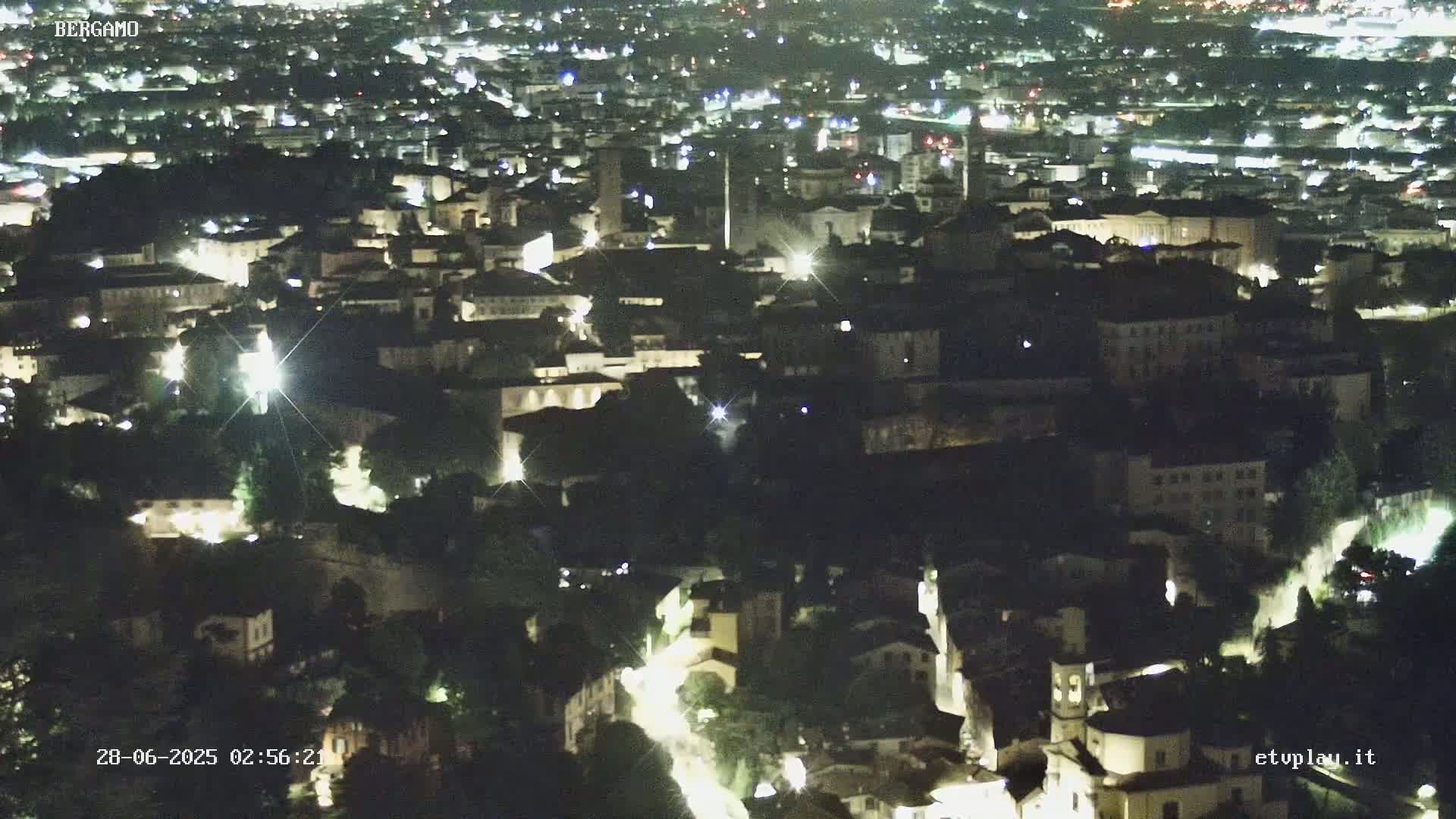 Bergamo City Skyline Live Cam - Bergamo,Lombardy, Italy