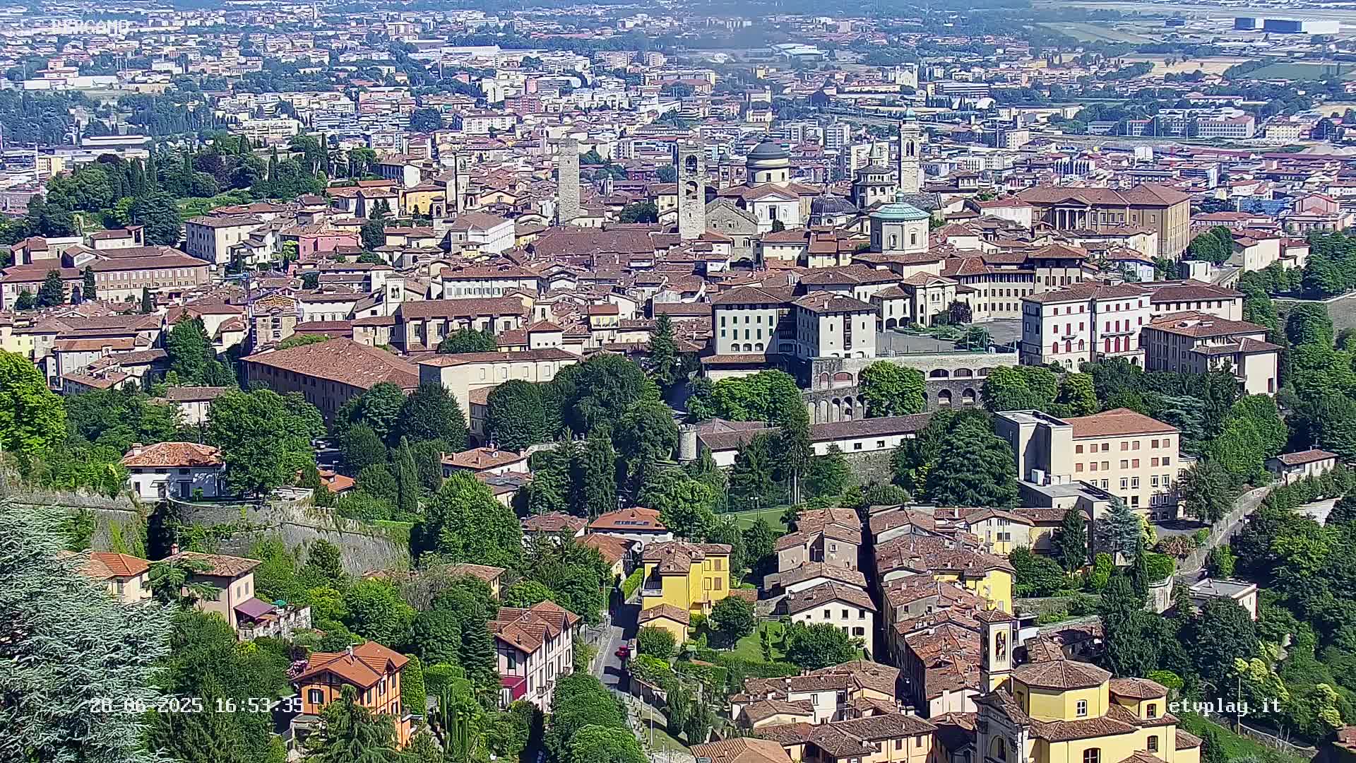Bergamo City Skyline Live Cam - Bergamo,Lombardy, Italy