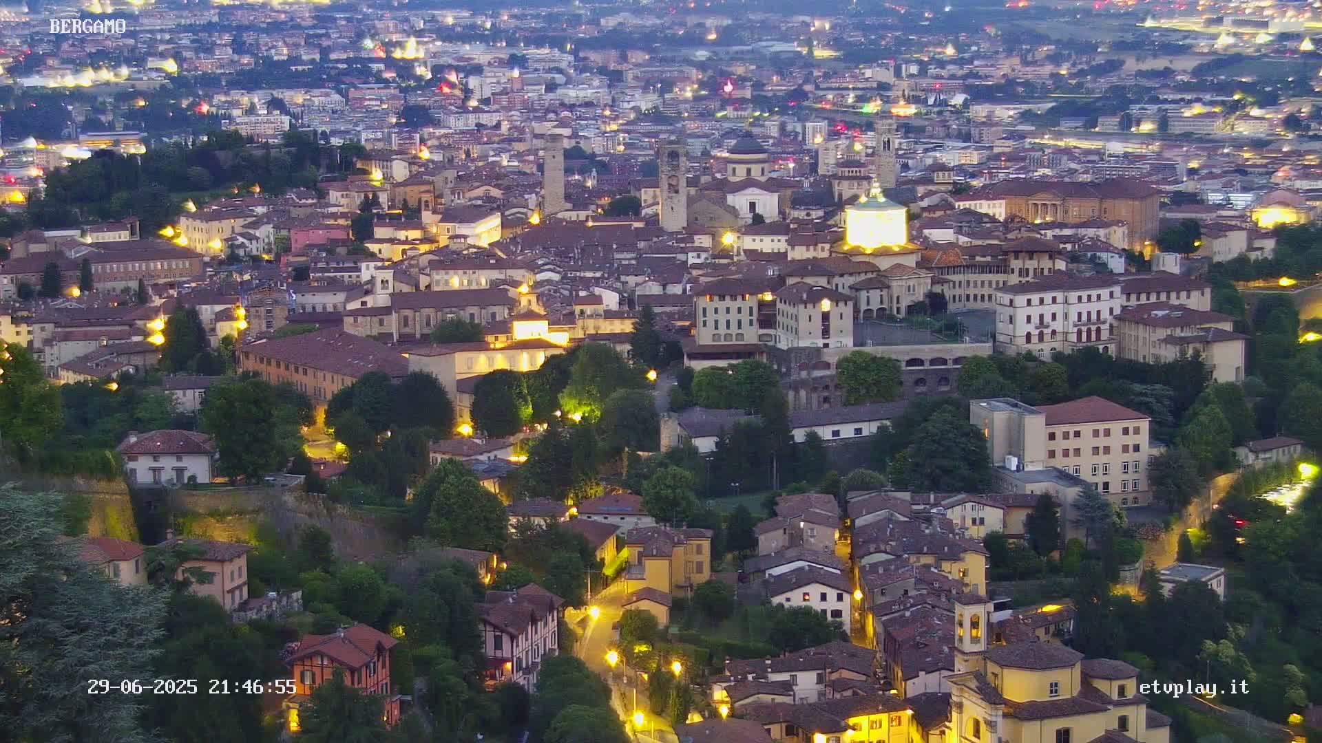 Bergamo City Skyline Live Cam - Bergamo,Lombardy, Italy