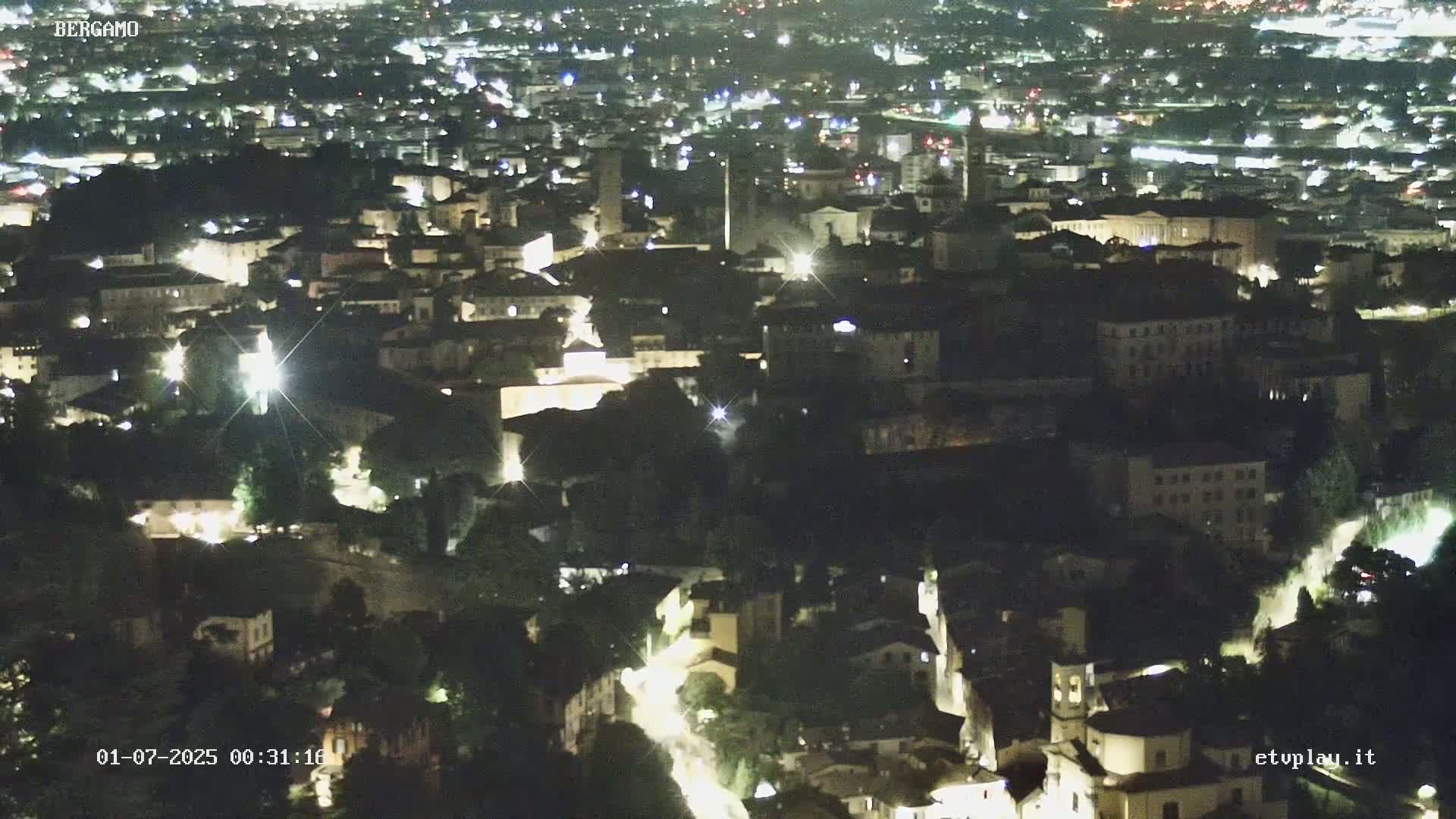 Bergamo City Skyline Live Cam - Bergamo,Lombardy, Italy