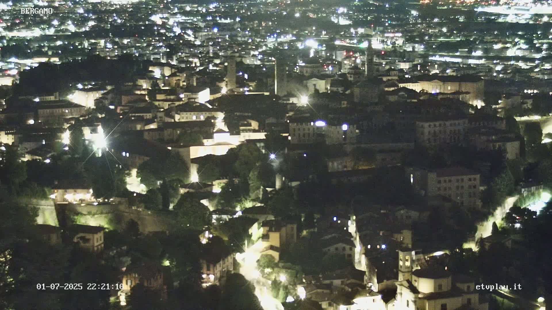 Bergamo City Skyline Live Cam - Bergamo,Lombardy, Italy
