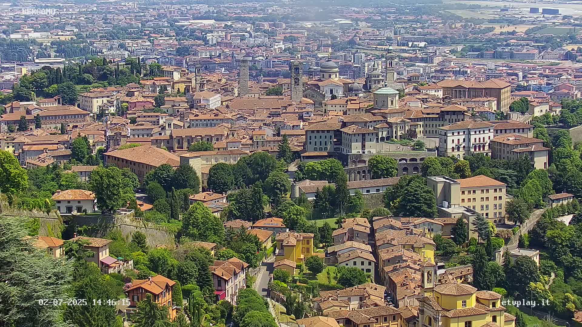 Bergamo City Skyline Live Cam - Bergamo,Lombardy, Italy