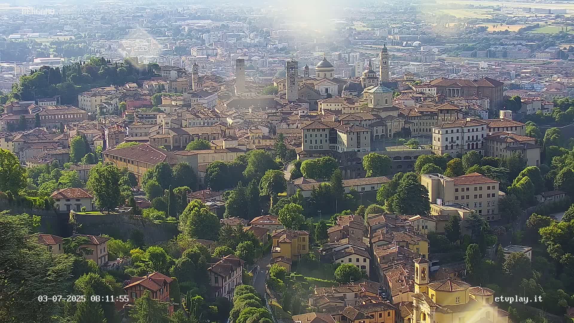 Bergamo City Skyline Live Cam - Bergamo,Lombardy, Italy