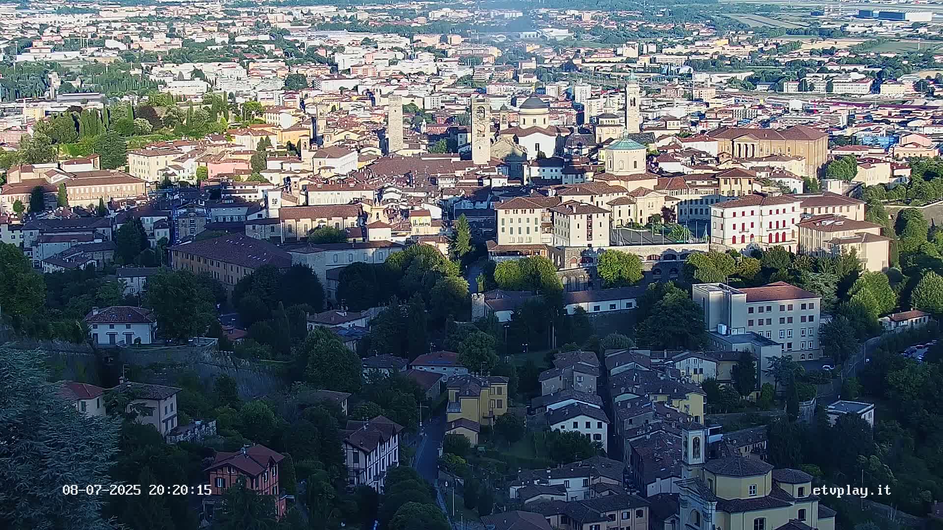 Bergamo City Skyline Live Cam - Bergamo,Lombardy, Italy