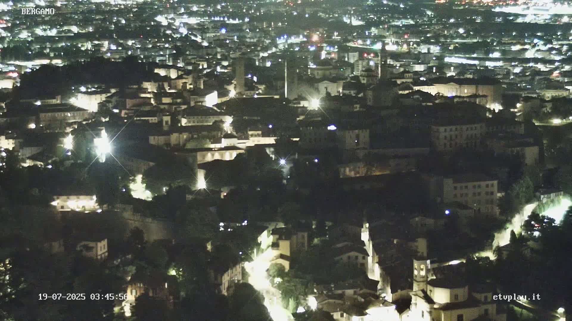 Bergamo City Skyline Live Cam - Bergamo,Lombardy, Italy