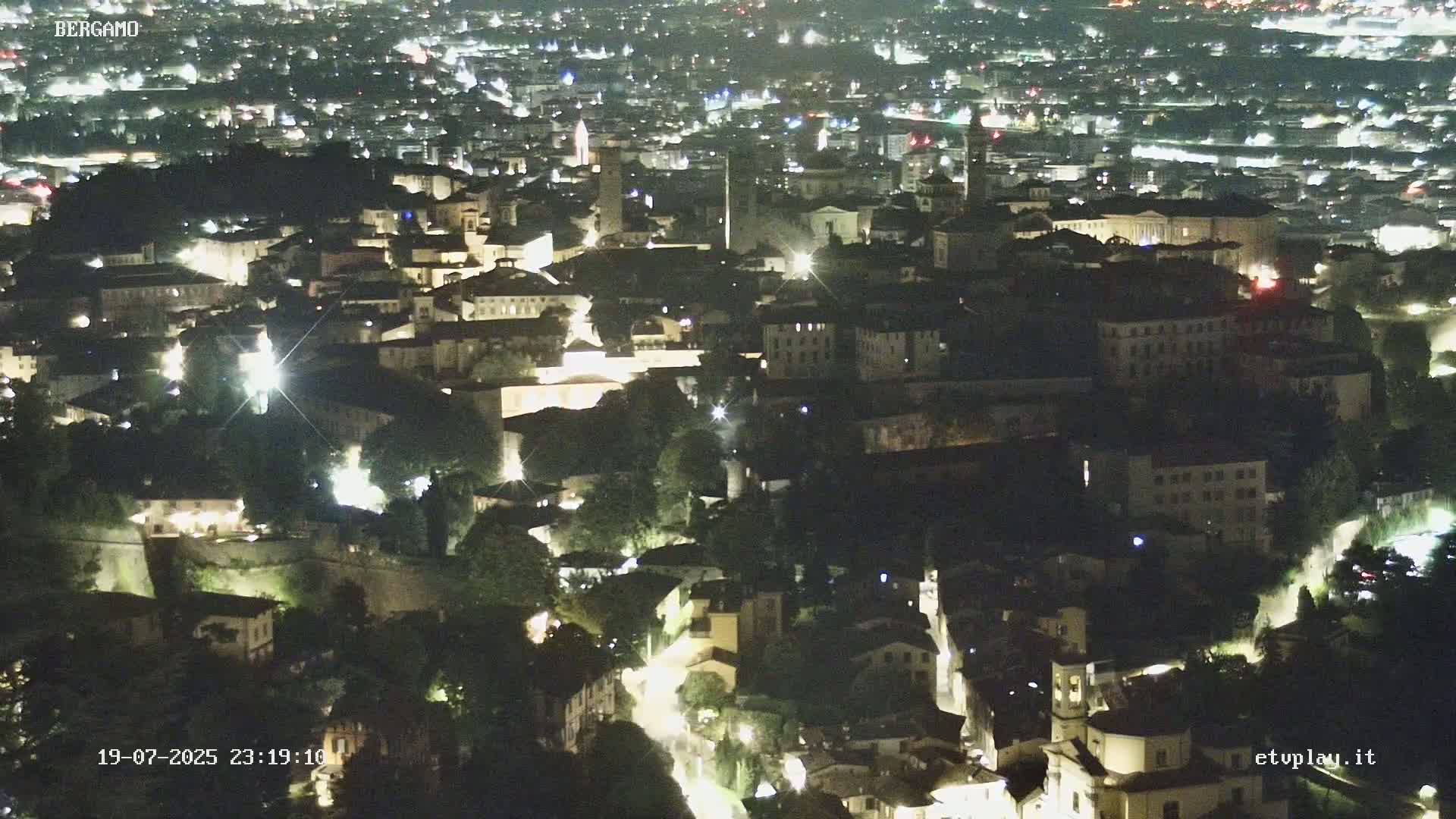 Bergamo City Skyline Live Cam - Bergamo,Lombardy, Italy