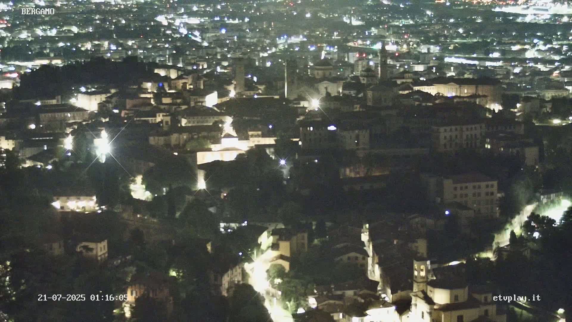 Bergamo City Skyline Live Cam - Bergamo,Lombardy, Italy