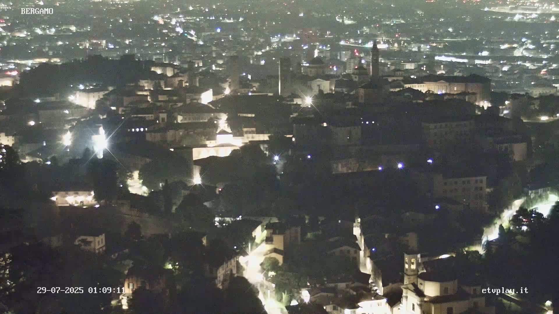 Bergamo City Skyline Live Cam - Bergamo,Lombardy, Italy